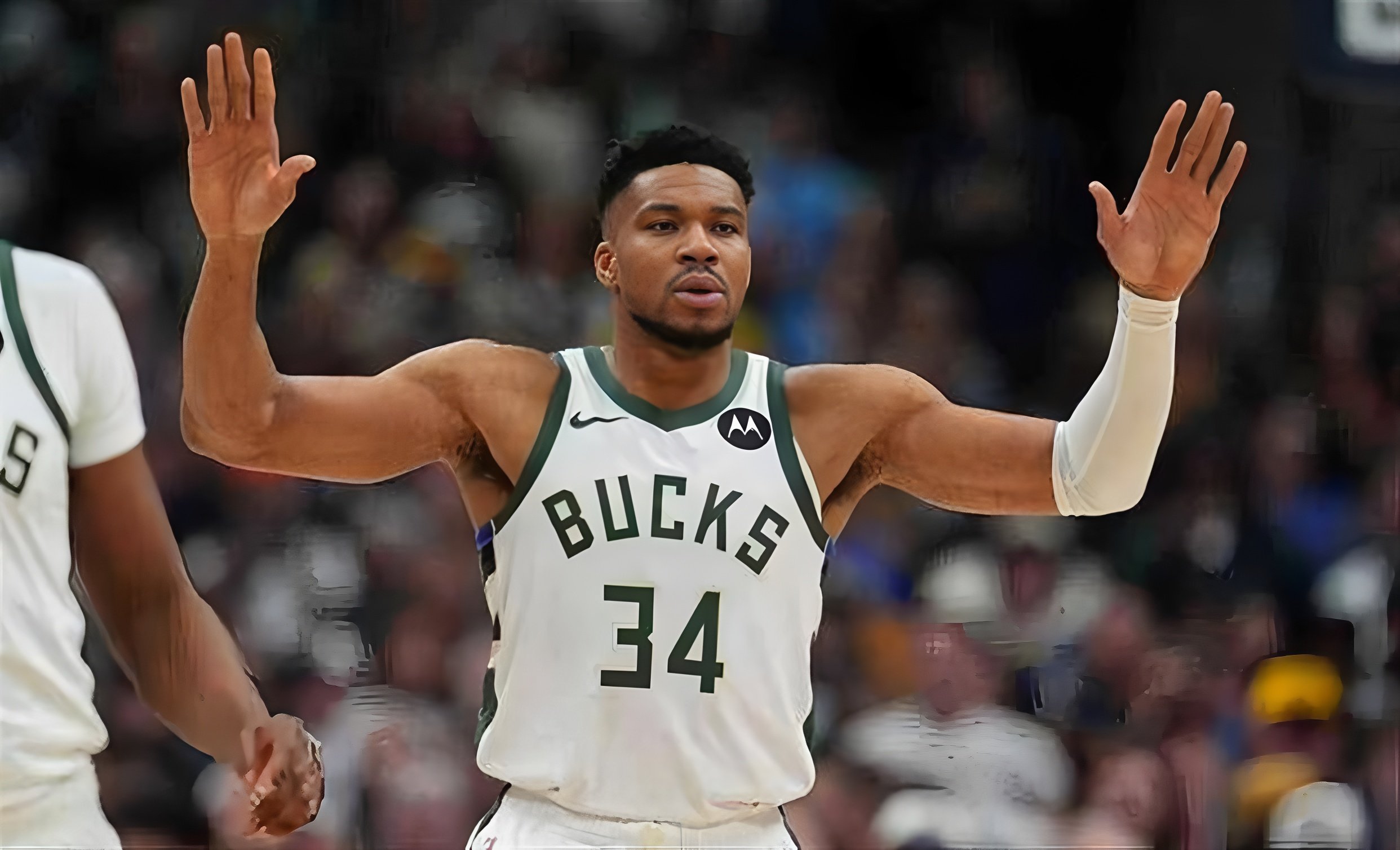 AYX SPORTS-包含字母哥爆冷击败塞尔维亚队，精彩发挥引爆全场！的词条