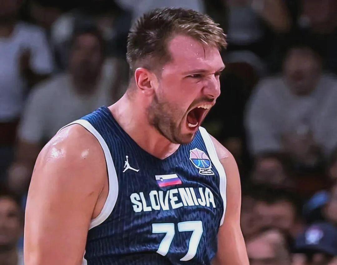 AYX SPORTS- 东契奇绝杀带走胜利,21岁首次季后赛已比肩传奇 