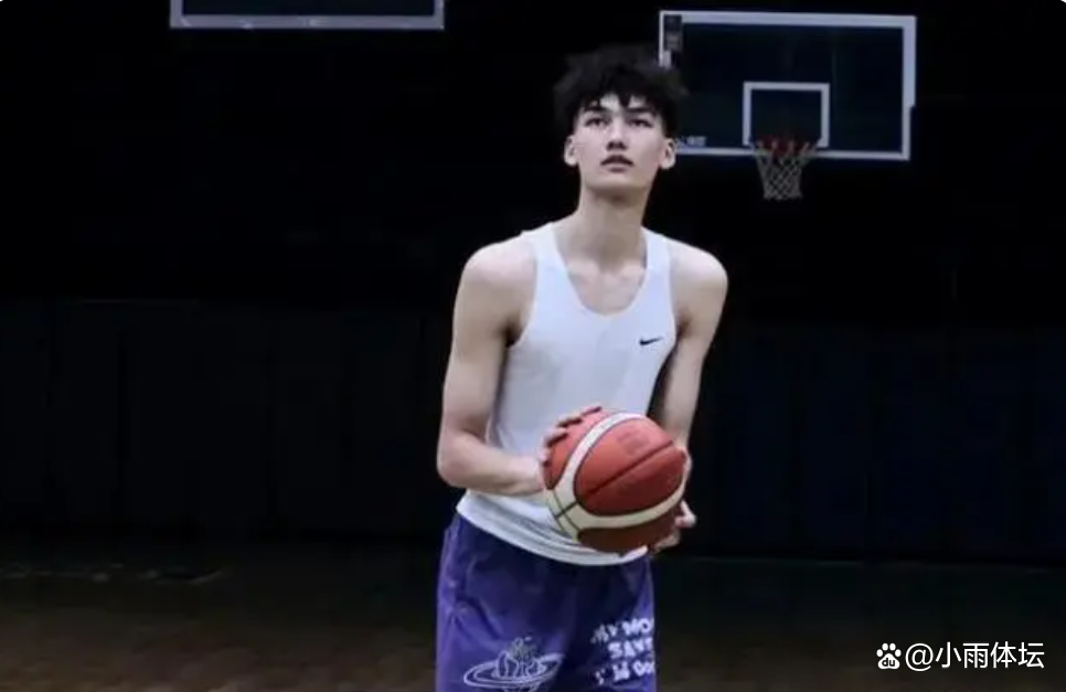 爱游戏体育-关于Ning新星赛况扑朔迷离表现惊艳，雄鹿未来可期！的信息