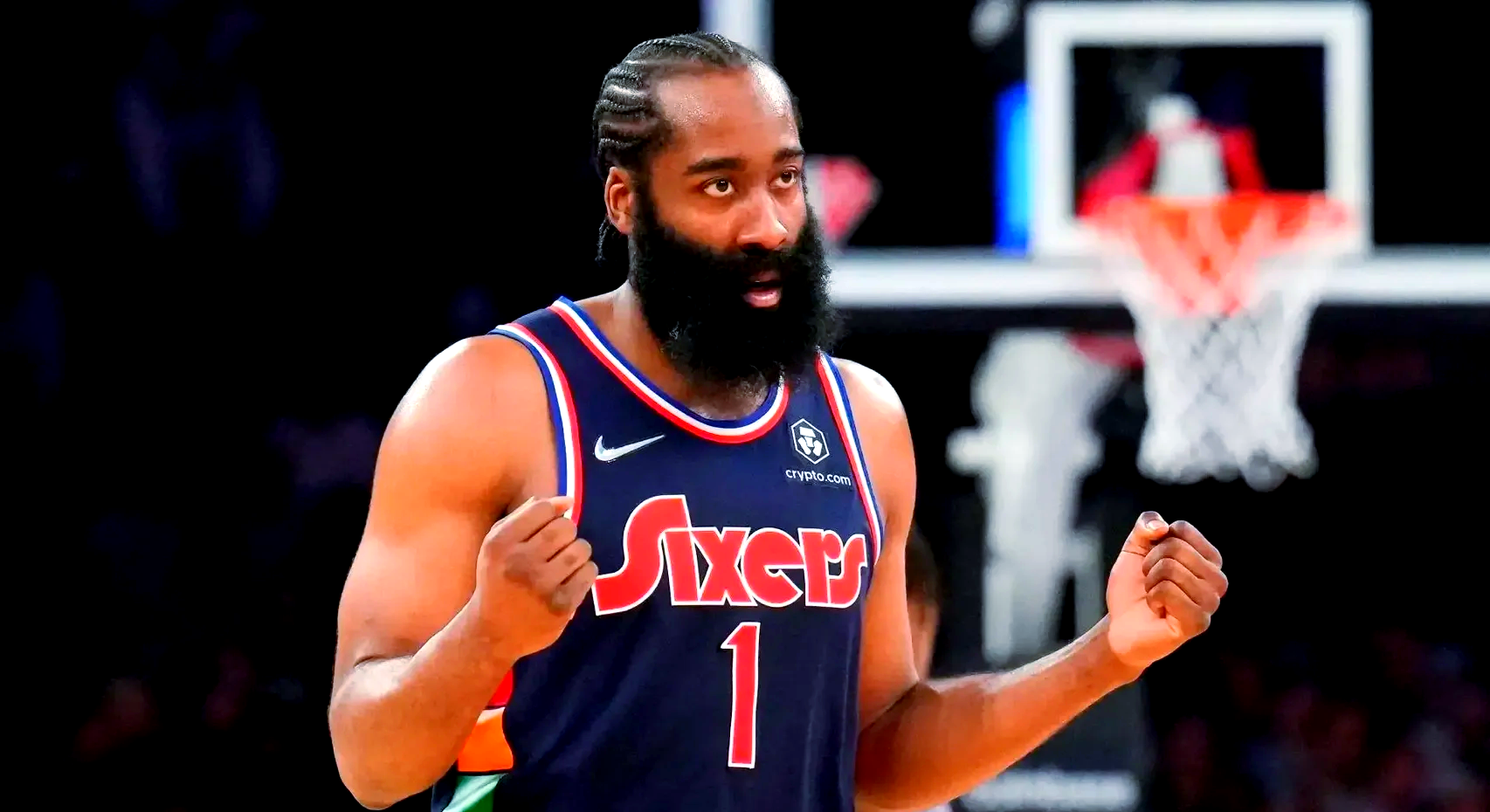 爱游戏体育-关于哈登回归赛场，出色防守首场状态亮眼，拜仁观众沸腾！的信息